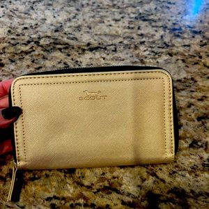 Scout zip up wallet